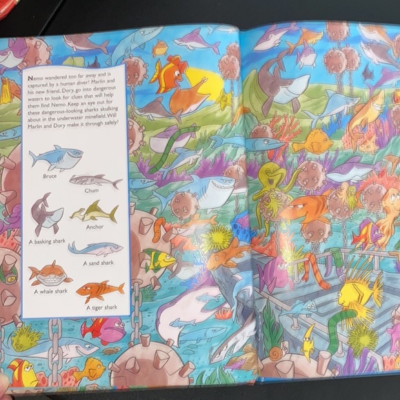 Disney Pixar Finding Nemo Look and Find Hardcover - Picture 3 of 7